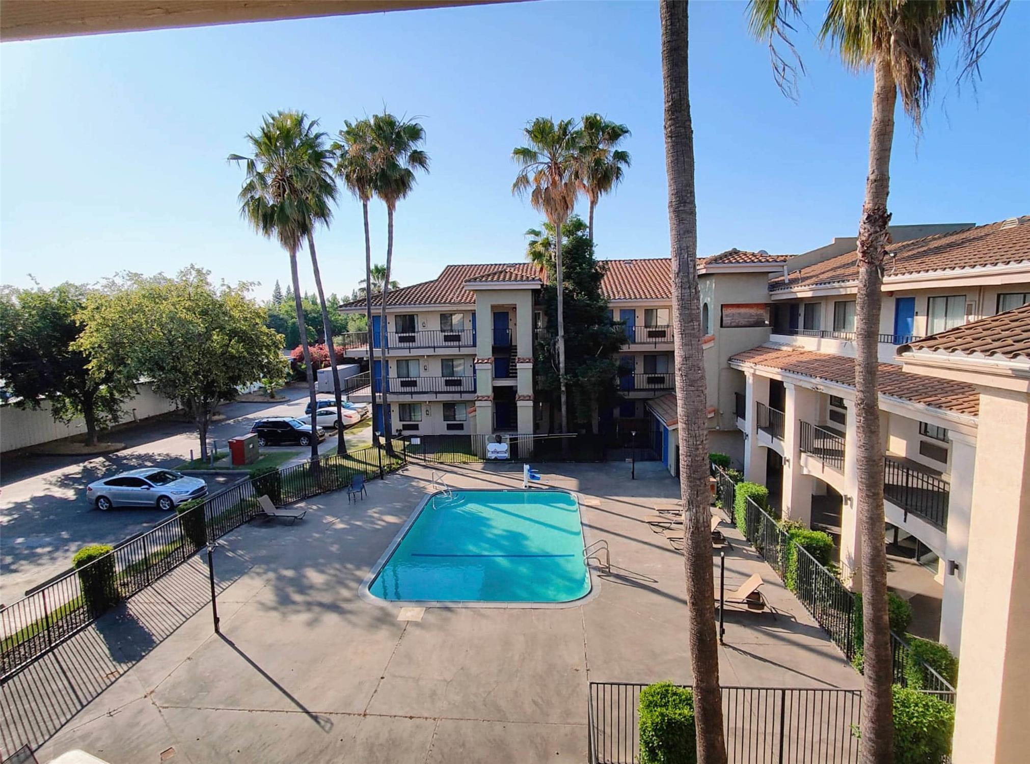 Rancho Cordova Inn 30/48