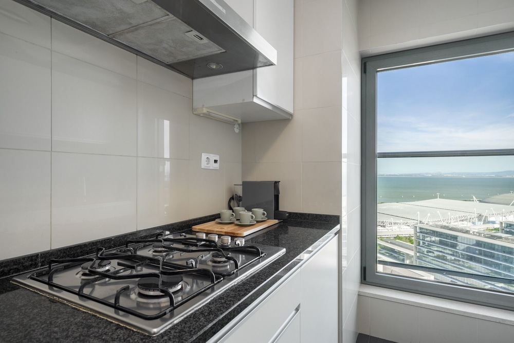Panoramic Living 12/50
