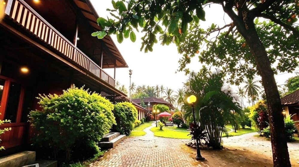Hotel Pesona Bulan Baru Senggigi 36/46