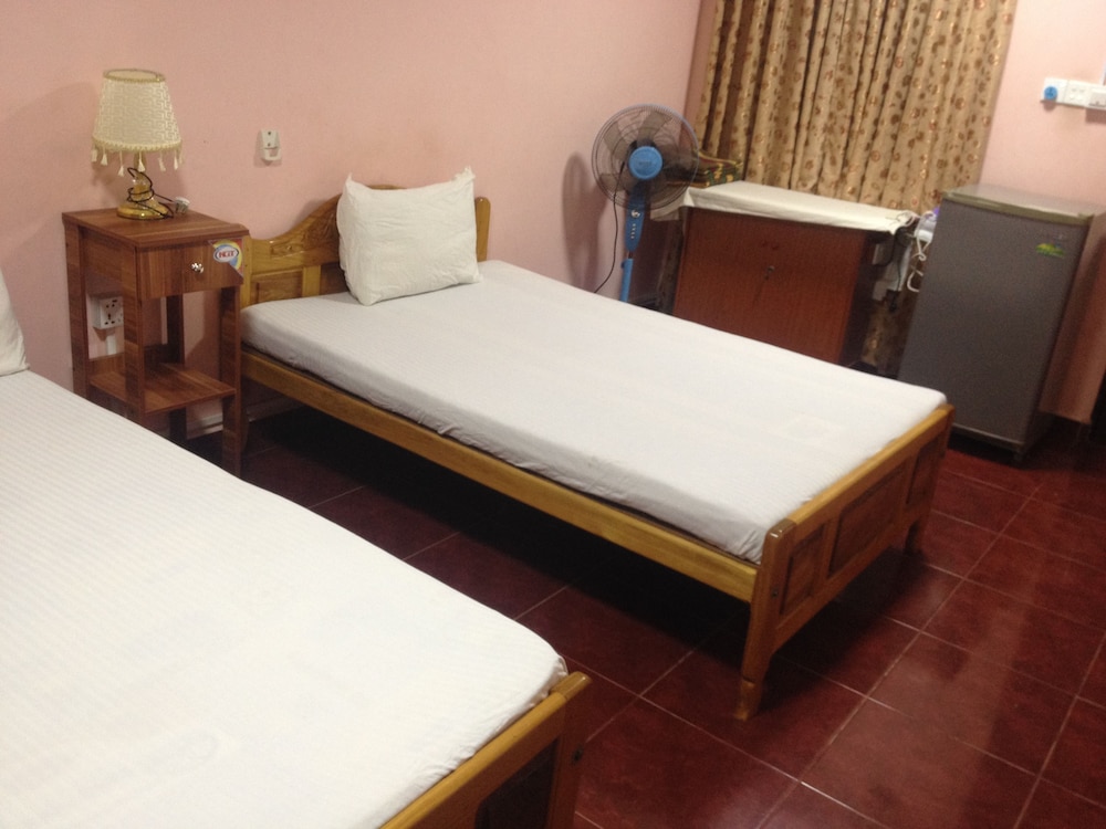 Sunshine Hotel And Hall 12/46