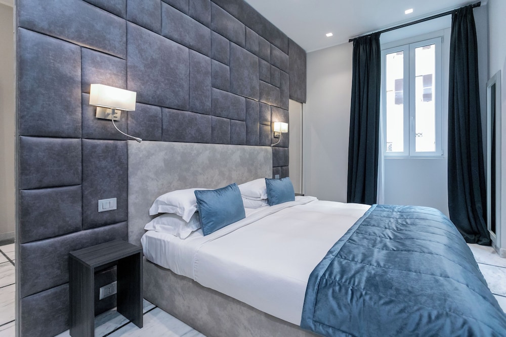 PRESIDENTIAL, SUITE