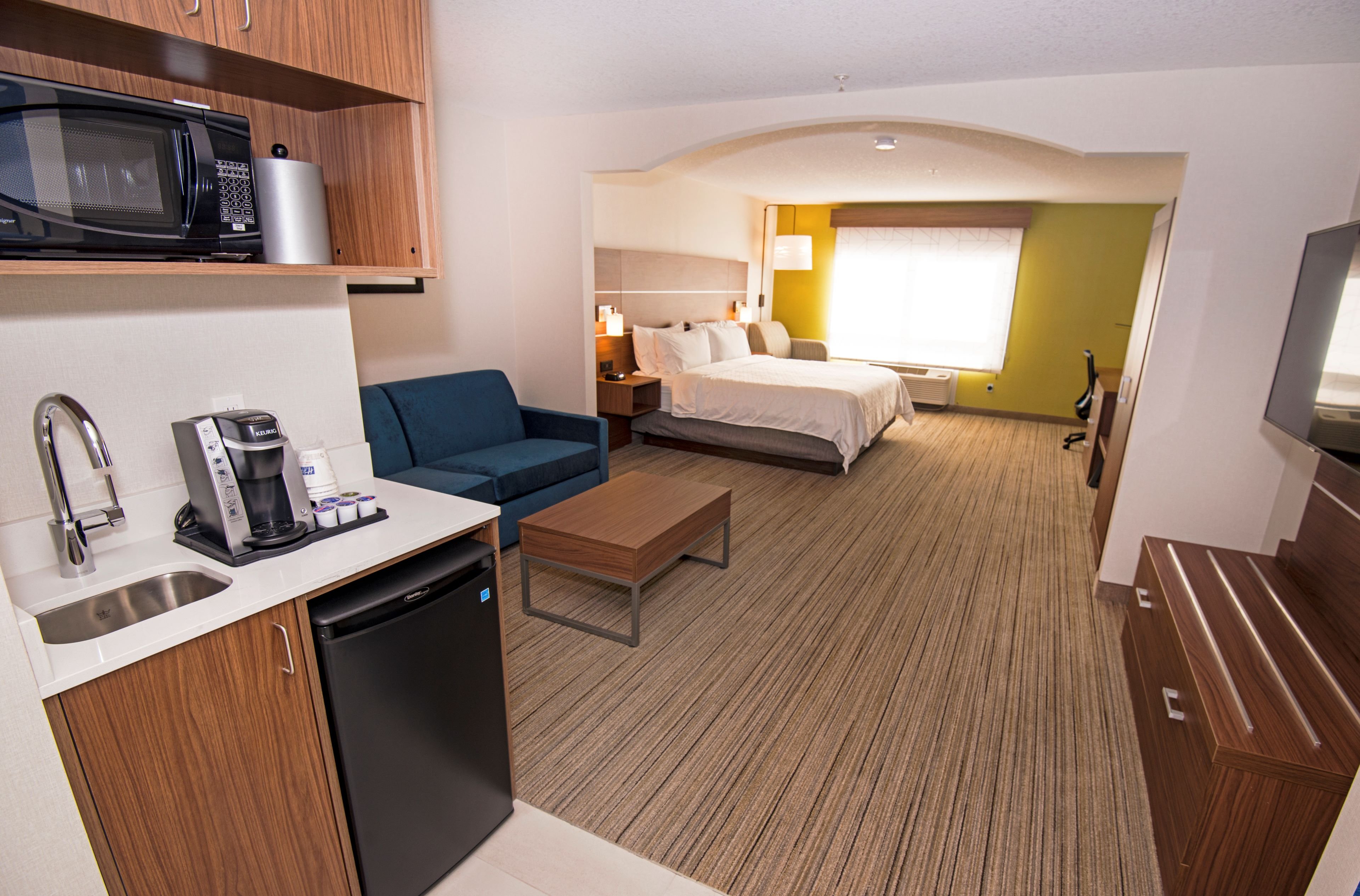 Holiday Inn Express Hotel Suites Hinton 51/57
