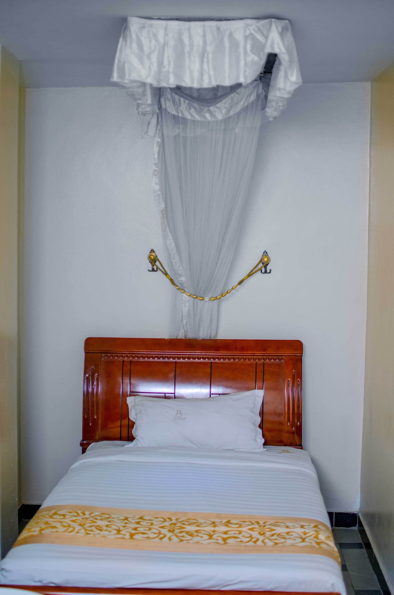 STANDARD, SINGLE, SINGLE BED