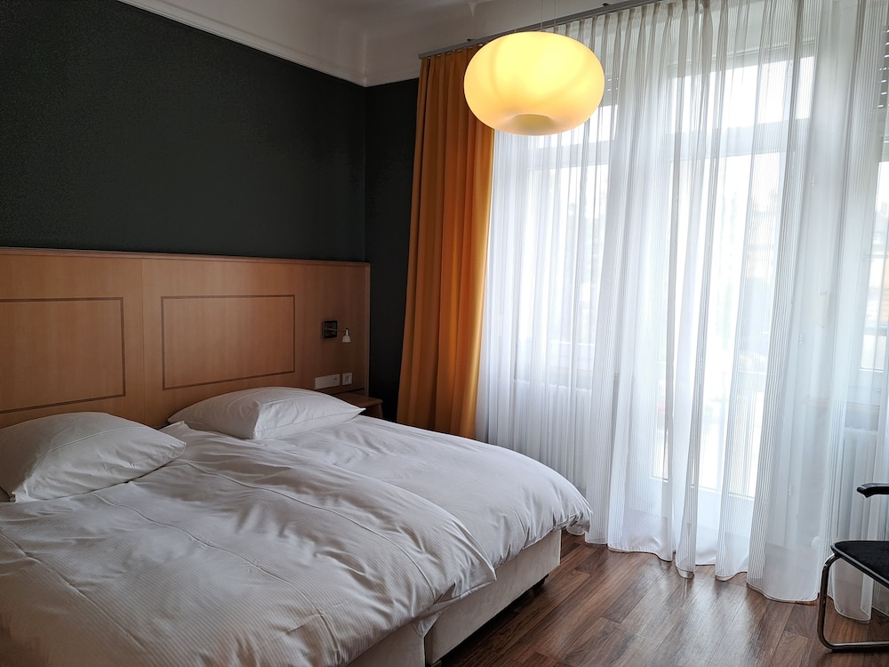 Union Hotel Offenburg 12/28