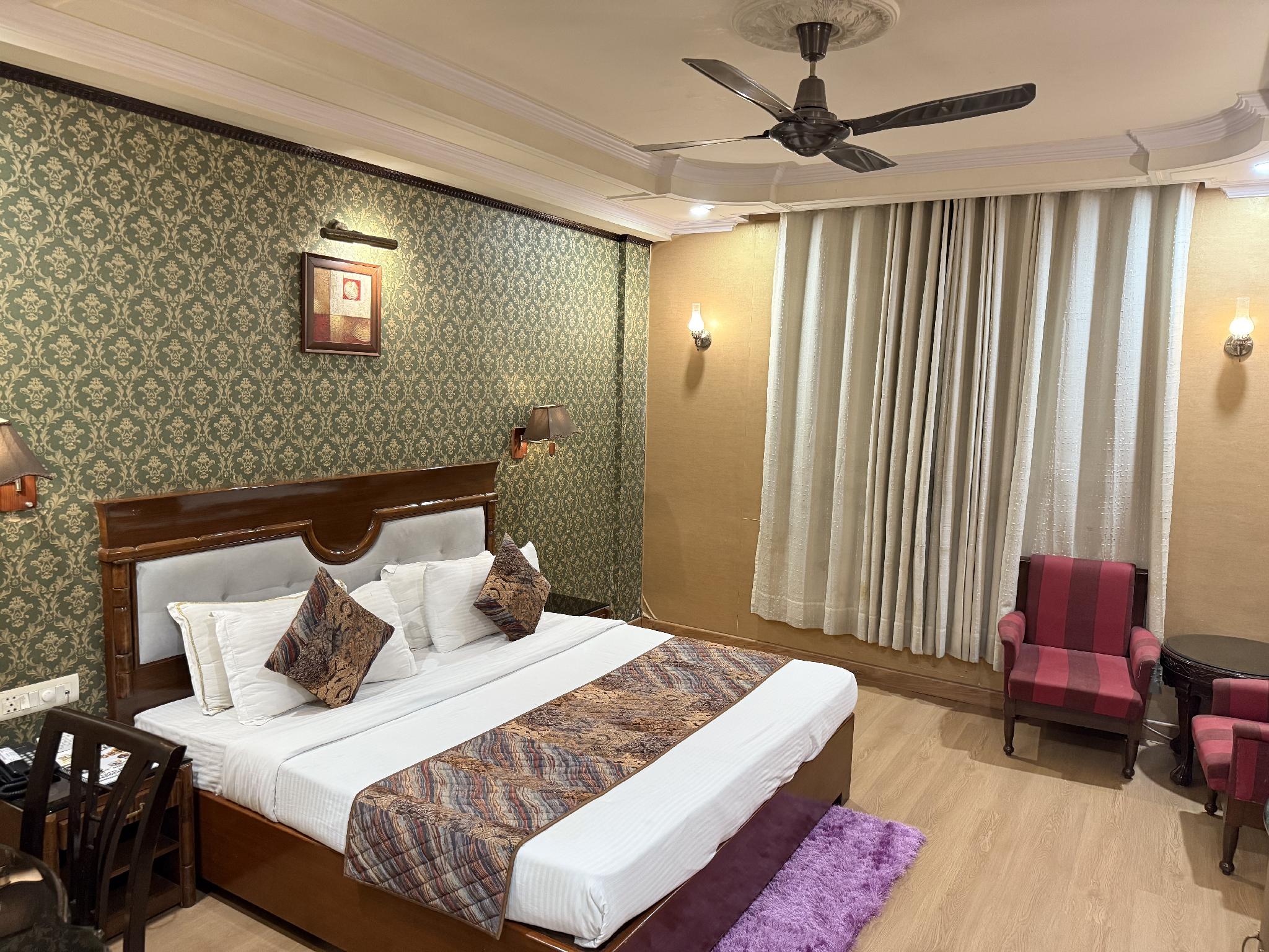 Hotel Diplomat Residency 9/46