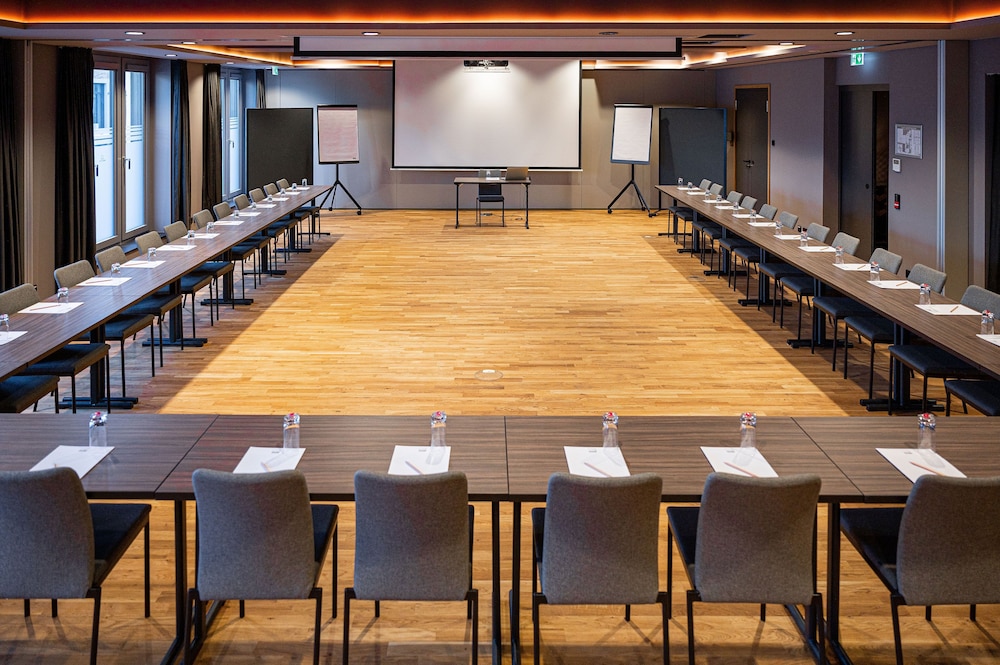 Qube Hotel Bahnstadt 42/49