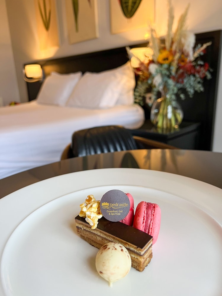 Redcastle Hotel 35/50