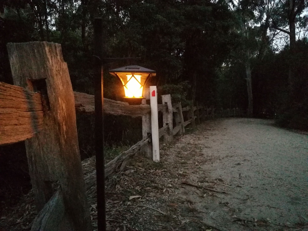 Kalimna Woods Cottages 24/50