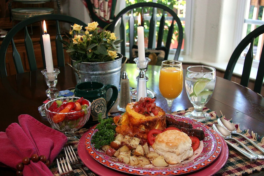 McCaffrey House Bed and Breakfast Inn 38/52