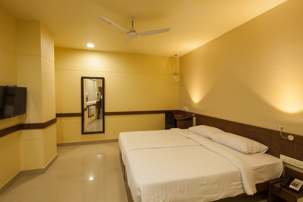 Ginger Hotel Thane 16/45