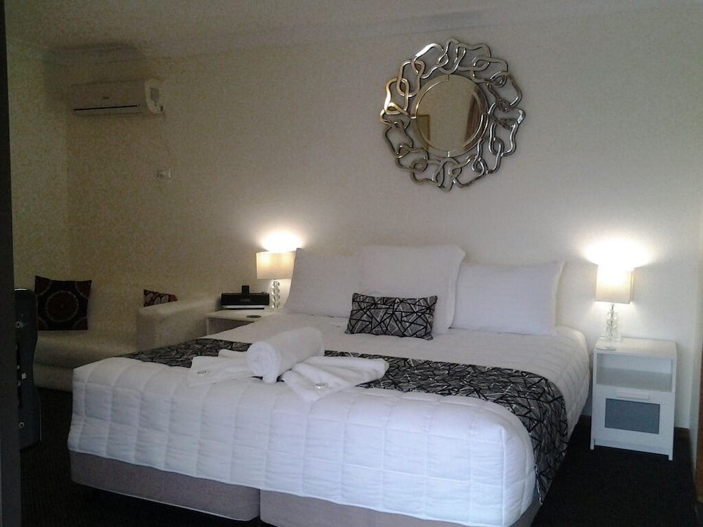 KARUAH MOTOR INN 21/59