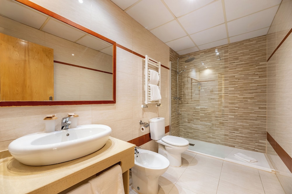 Hotel Vibra S Estanyol 54/55