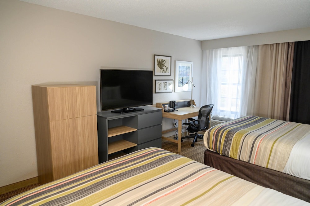 غرفة بسريرين كوين لذوي الإعاقة، Country Inn & Suites by Radisson Greenfield IN 6/9