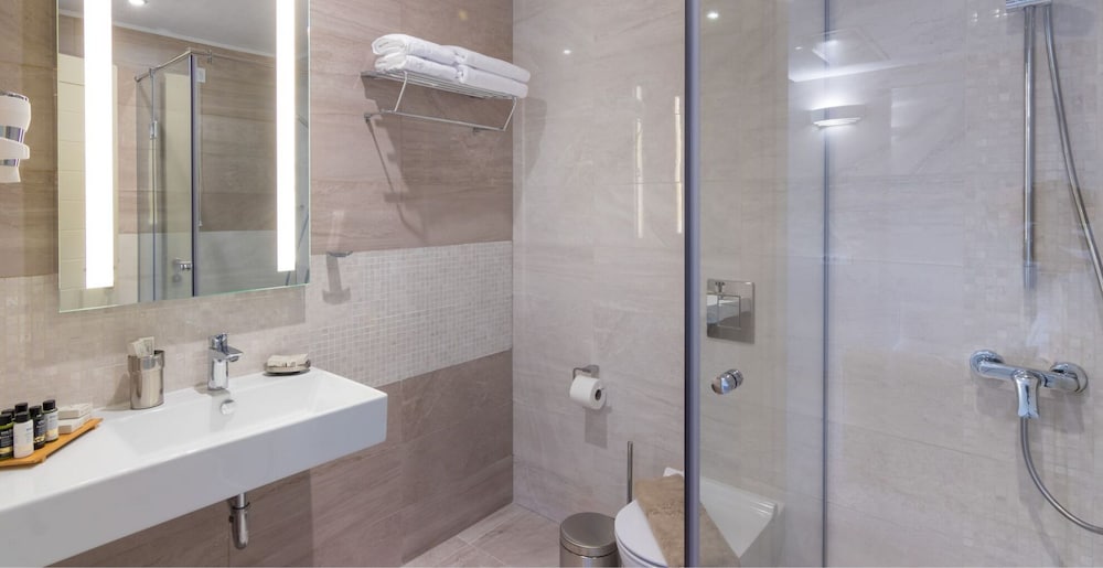 King Maron Beach Hotel & Spa 48/50