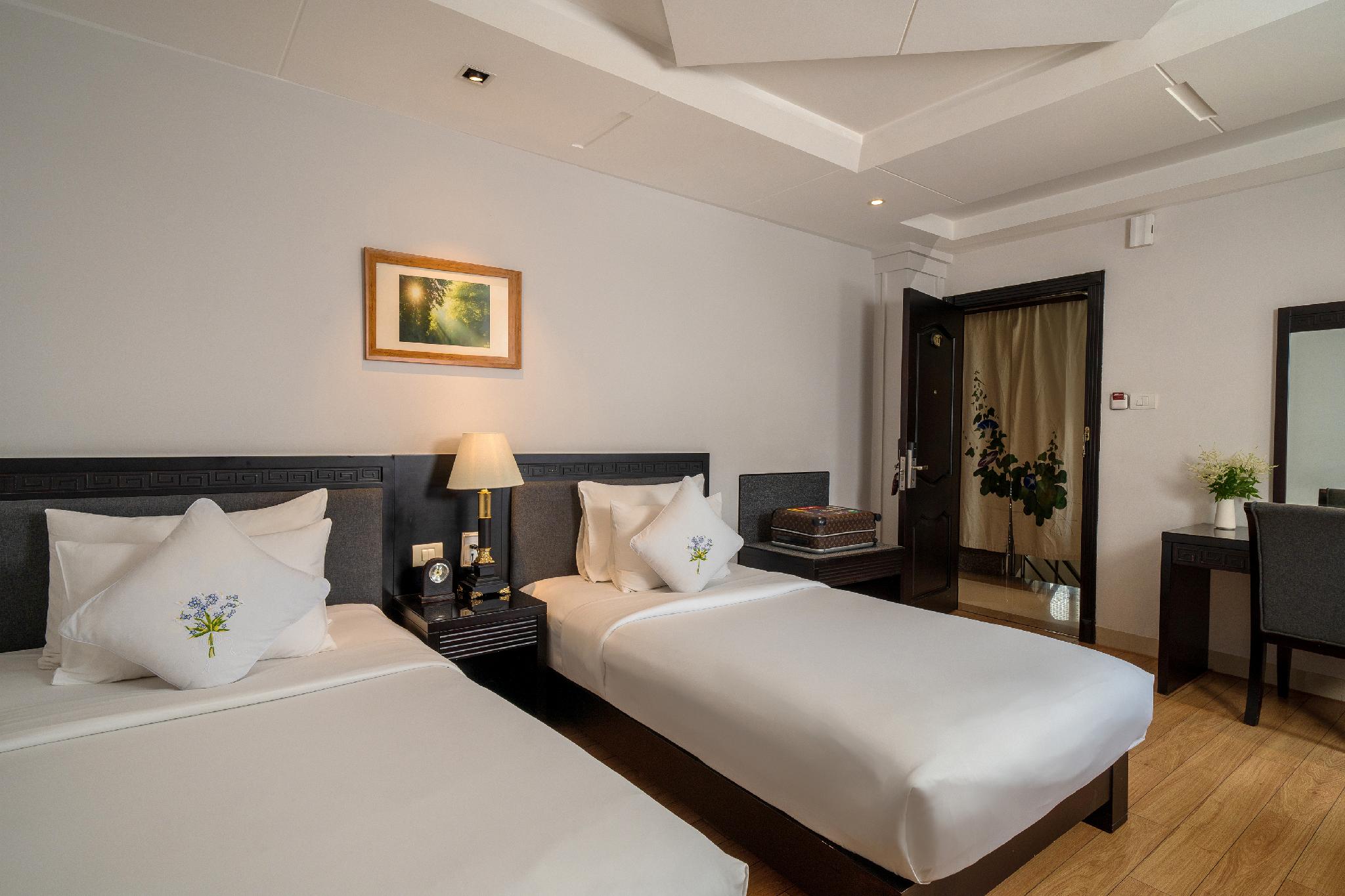 Gallery, Ben Twin Beds