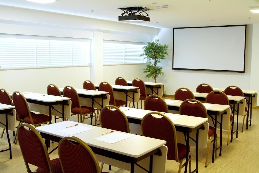 Transamerica Fit Vitoria Reta da Penha 42/54