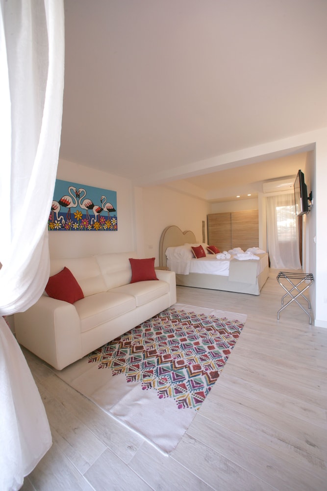 Geco Di Giada Exclusive Art Suites 15/50