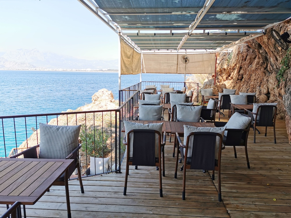 Perge Hotels - Adult Only 18 Plus 37/50