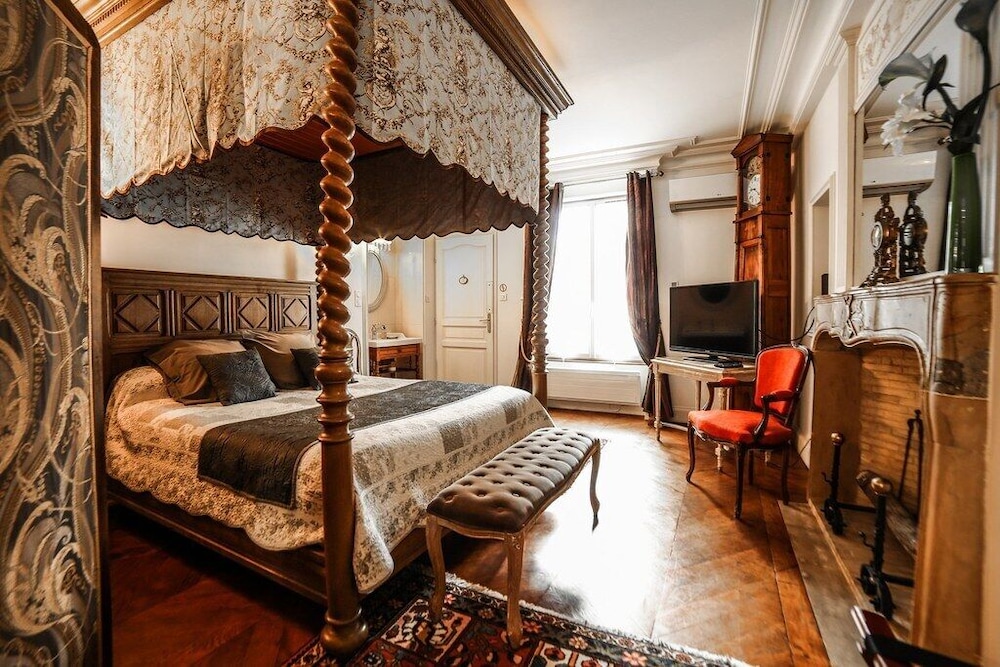 Le Petit Tertre - Chambres D'hotes 47/65