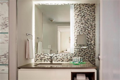 Suite, Water View