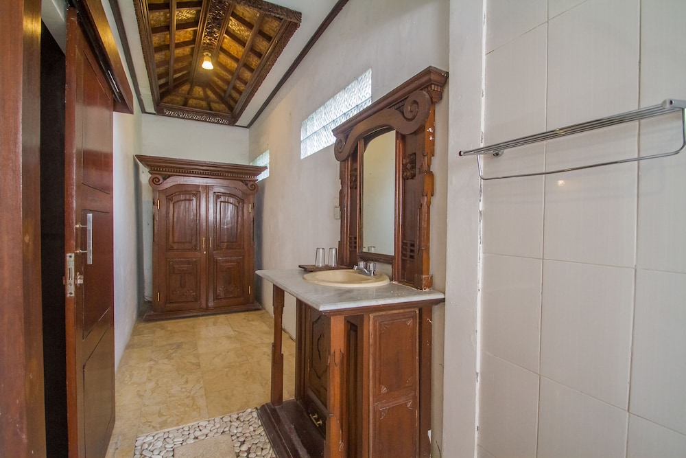 Collection O Ubud Near Central Ubud Formerly Hotel Suly 17/60