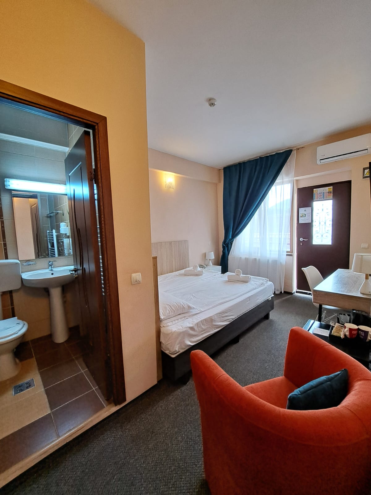Long Street Hotel 21/50