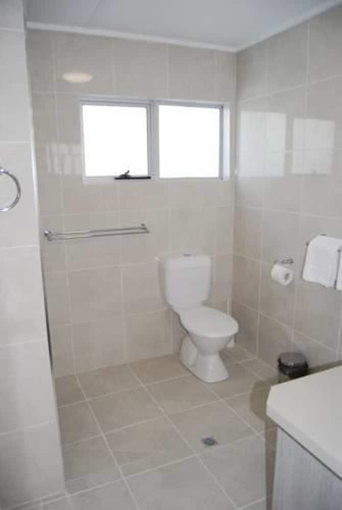 TOP SPOT MOTEL 64/70