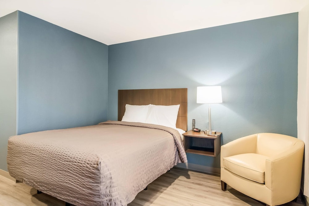 WoodSpring Suites Jacksonville Baymeadows 21/59