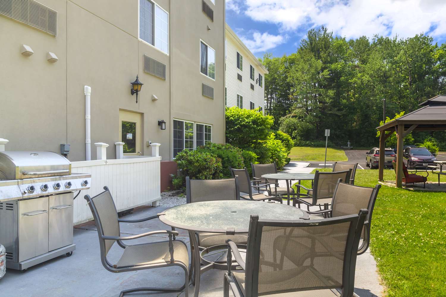 Best Western Plus Berkshire Hills Inn & Suites 27/41
