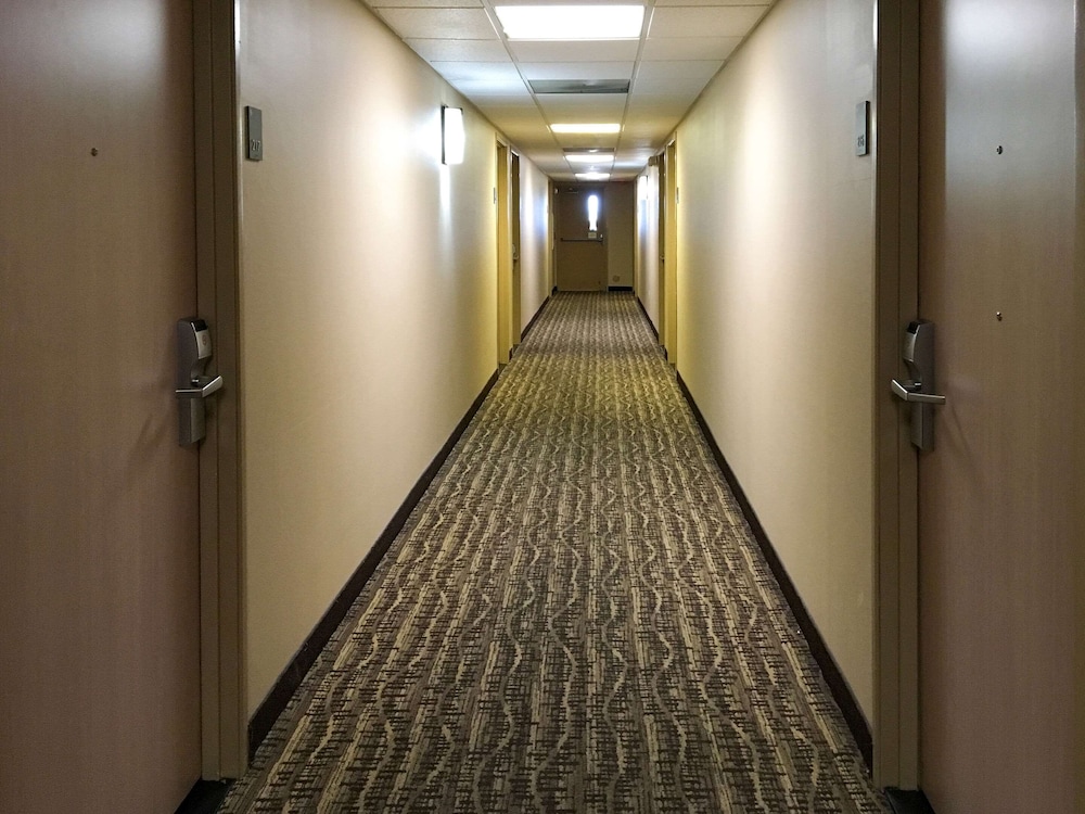 Comfort Inn & Suites Near Kino Sports Complex 20/58