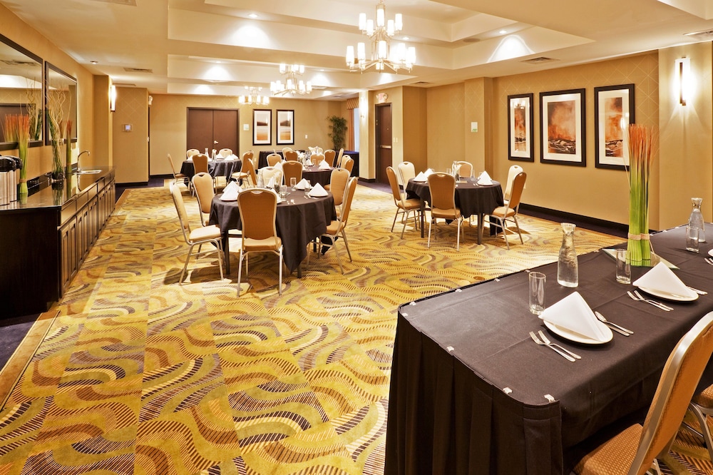 Holiday Inn Hotel & Suites Stillwater - University West 46/60