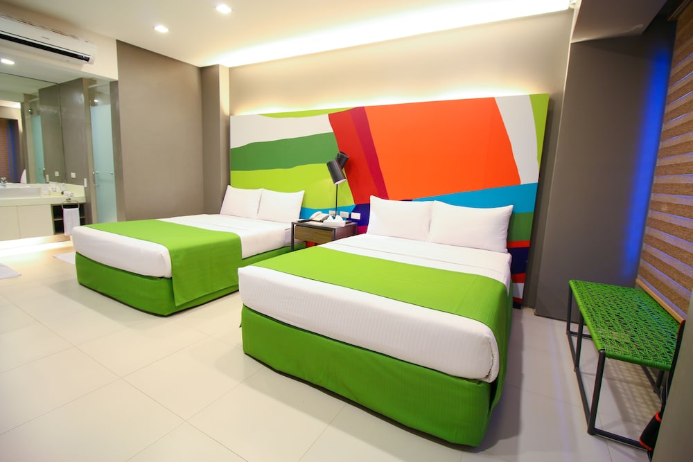 Boracay Uptown 13/43