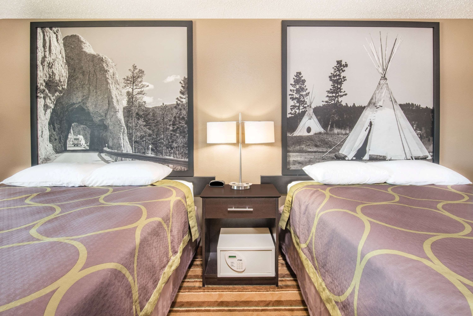 Room, 2 Queen Beds