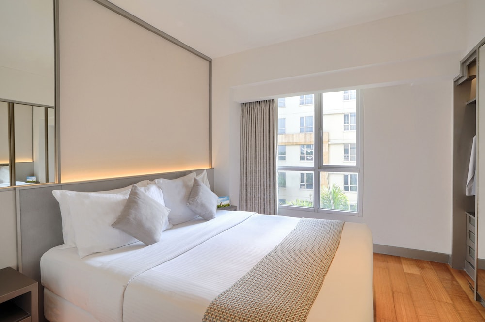 3 BEDROOMS, DELUXE, SUITE