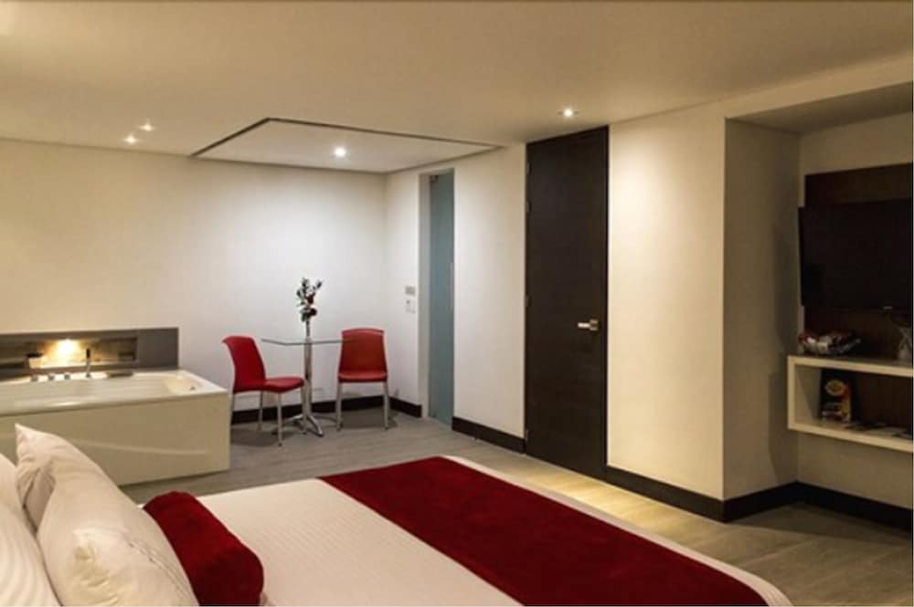 Hotel Loyds 42/64