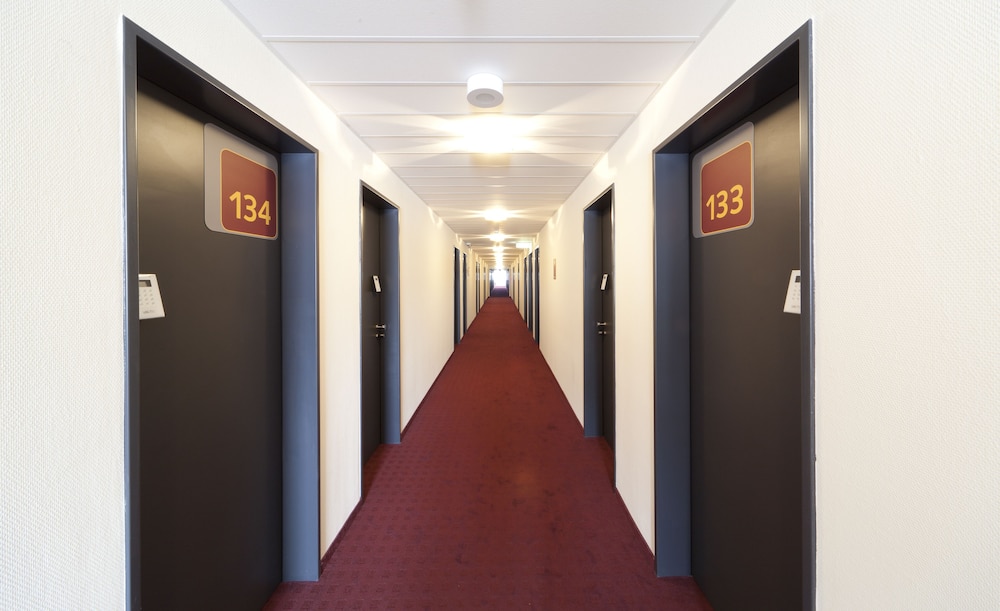 McDreams Hotel Munchen - Messe 25/32