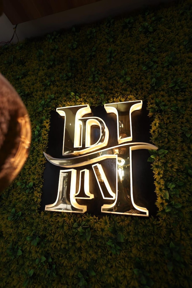 Hotel Royal Inn Igi 36/41