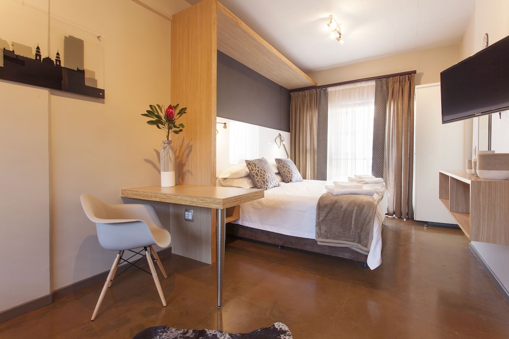 Akanani Apartments 12/56