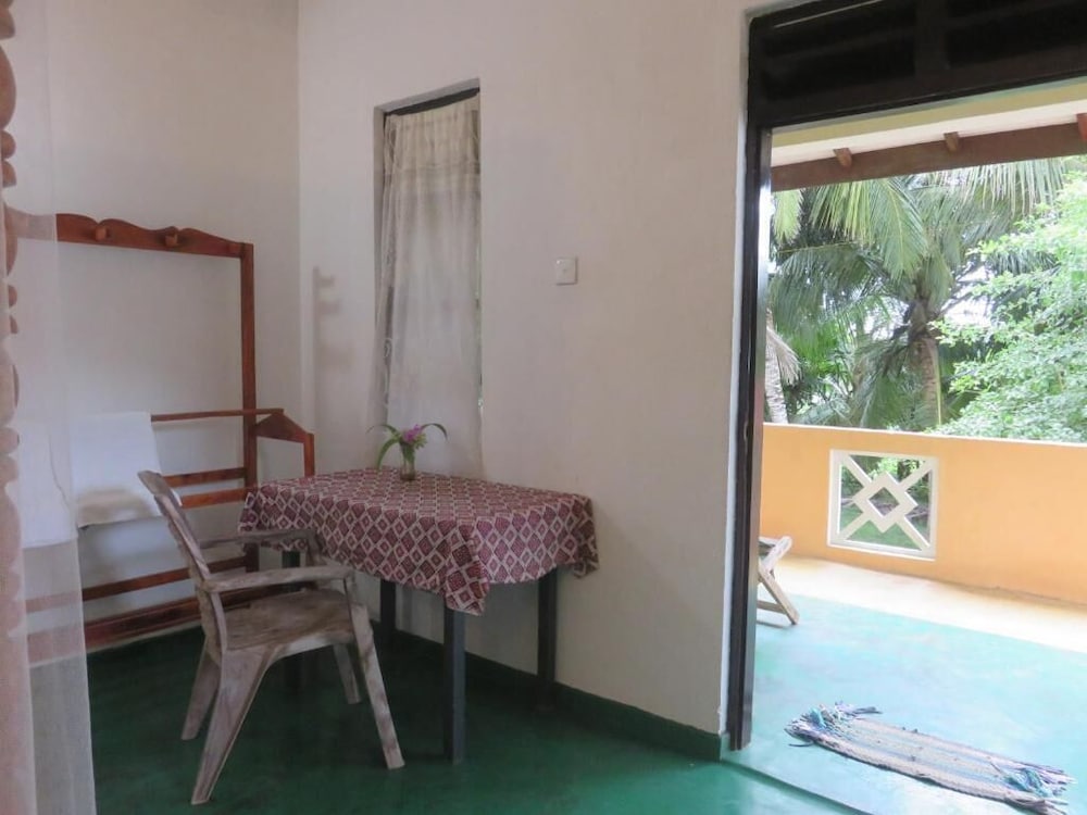 Beach Lagoon Guest House 28/50