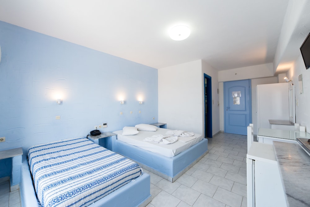 Stratos Apartments and Studios 14/45