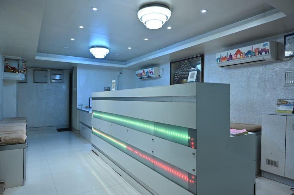 Oyo 3465 Hotel Pearl 5/50