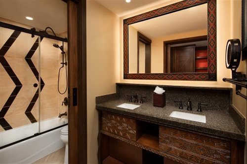 Room, Double or Twin Bed, Resort View