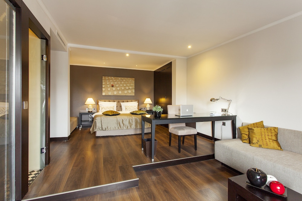 Junior Suite, King Bed, Sofa