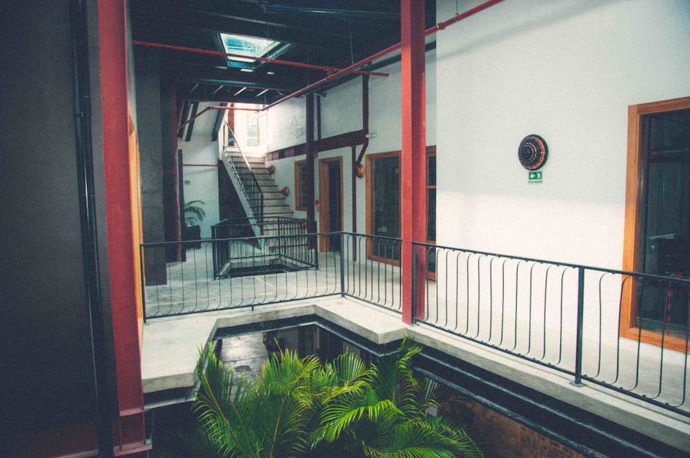 Hotel Casa Panama 8/77