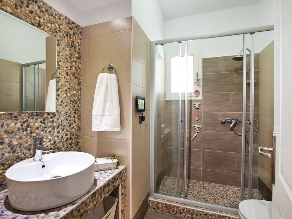 Miland Suites 68/74