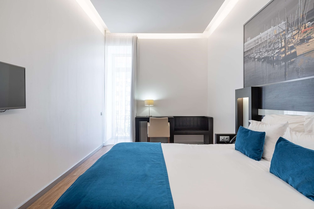 جناح عائلي بسرير كوين بغرفة نوم واحدة مع أريكة، Jupiter Lisboa Hotel 4/6