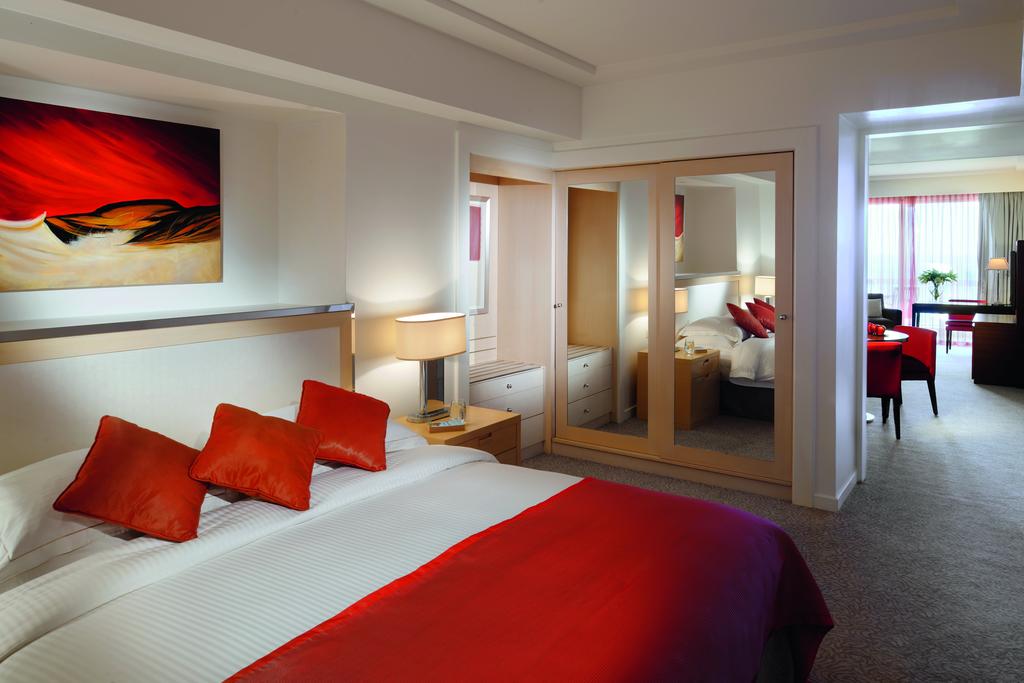 Executive, Suite