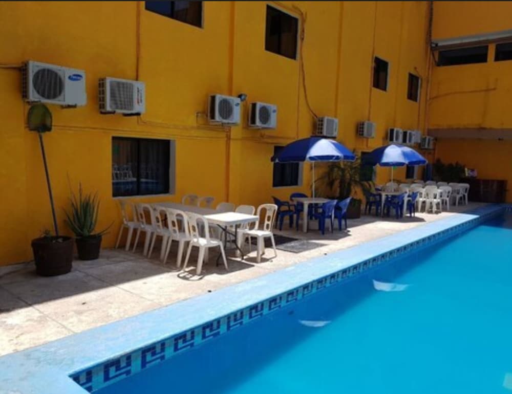 Hotel Arcos del Parque 41/46