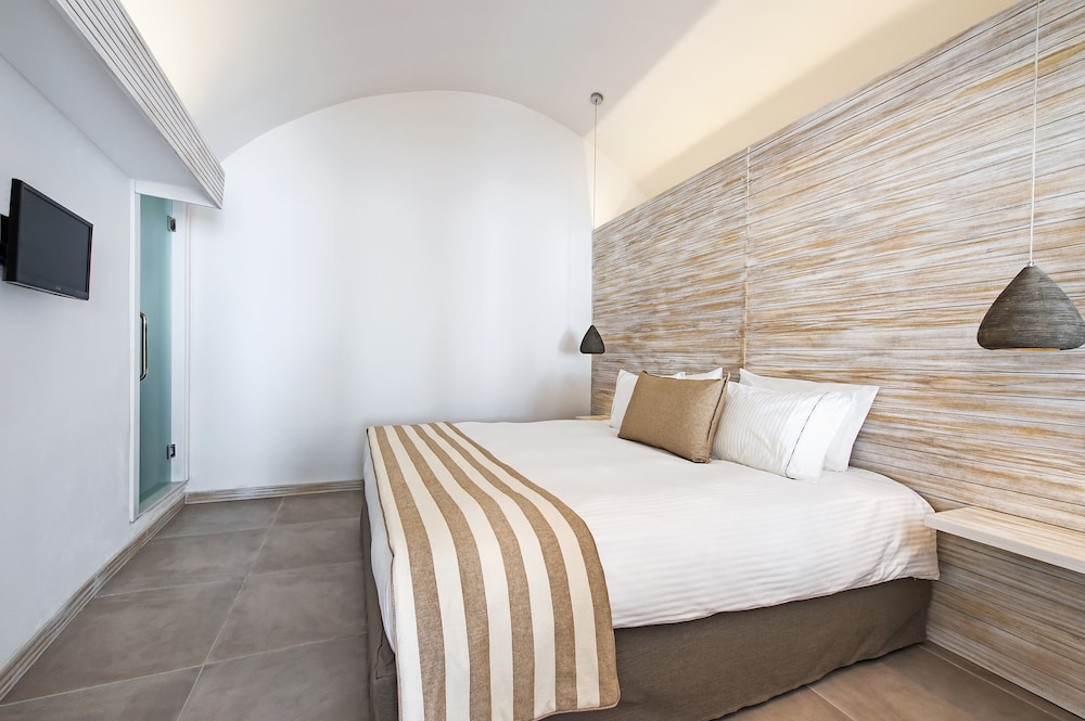 Athina Luxury Suites 26/62