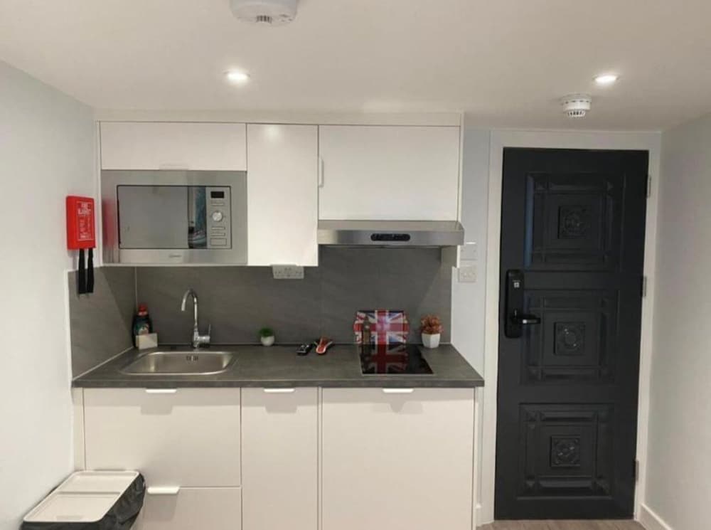 HYDE PARK SUITES 6/55